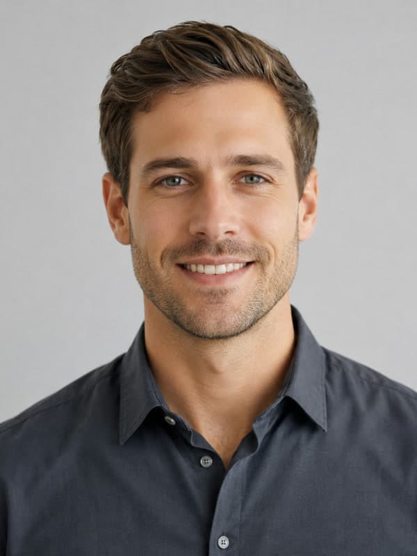 Kyle J Dowd